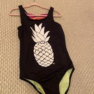 One piece swimming suit